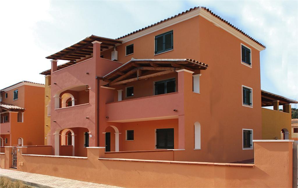 Appartamenti Le Ginestre E Gli Oleandri Cala Liberotto Exterior foto